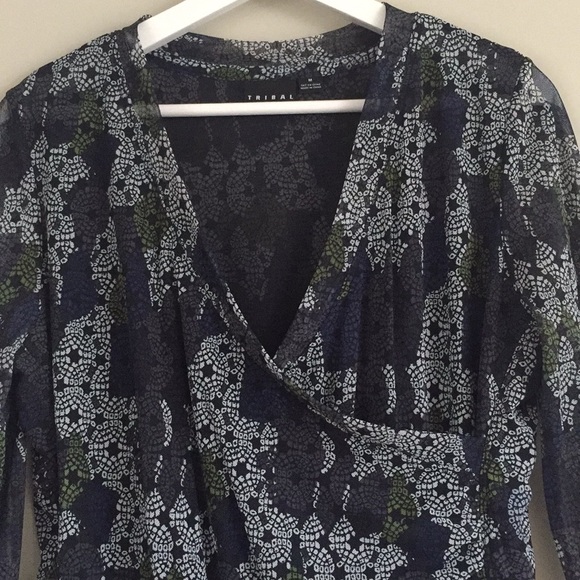 Sheer V Neck Blouse - Picture 2 of 4